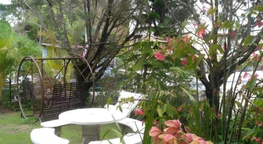 Krs Pines Hotel Cameron Highlands Buitenkant foto